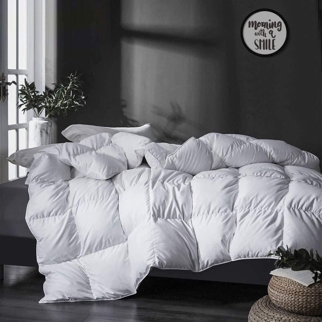 RhodesDavis Premium King Size Down Alternative Comforter, Ultra-Soft All-Season Duvet Insert, 39Oz Hotel Collection with Medium Warmth (106x90, White)